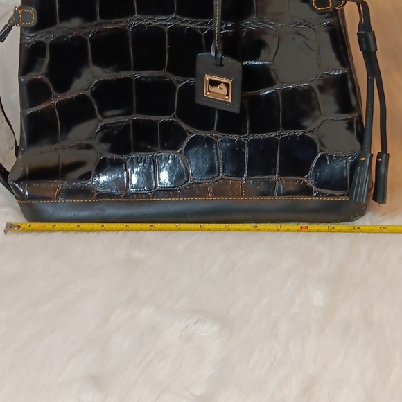 Dooney & Bourke Crocodile Embossed Shoulder Bag. - Picture 7 of 9